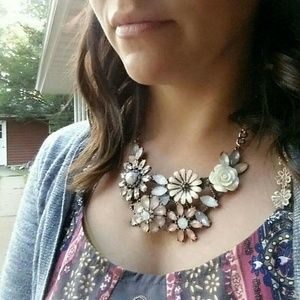 PARK LANE Ash Love necklace.